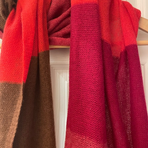 100% Cashmere Claudia Nichole Oversized Scarf/Wrap Reds NWT new! (96” x 23”) - Picture 5 of 7